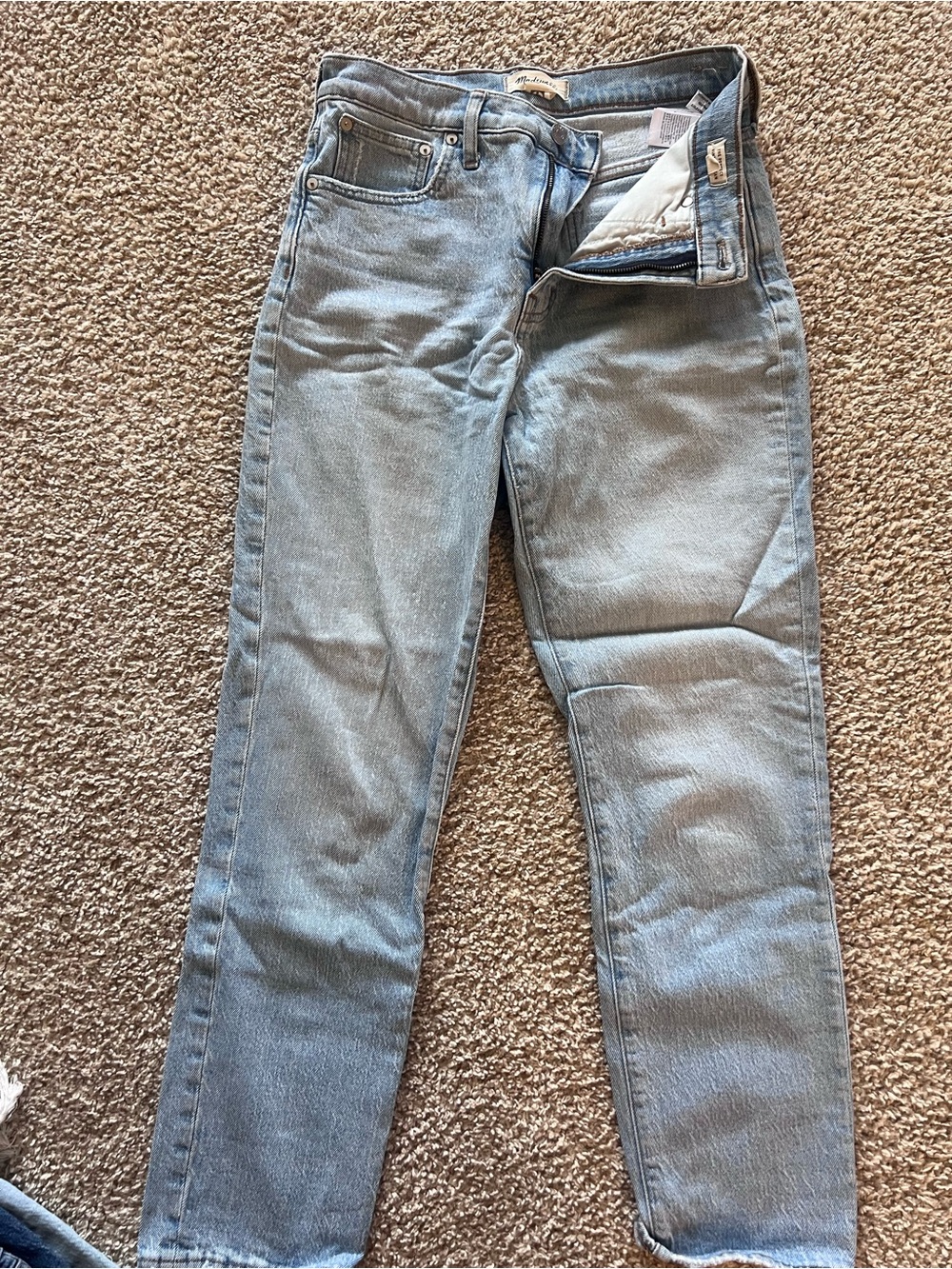 Madewell Women's Straight Leg Jeans in Light Blue Wash
